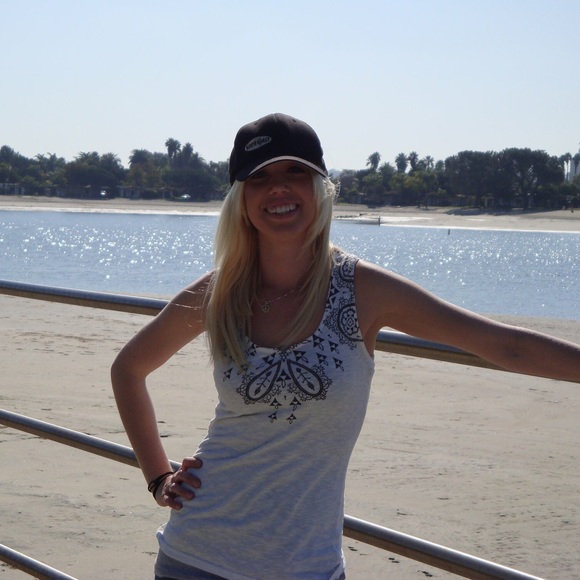 Meet your Posher, Jess - Picture 1 of 1